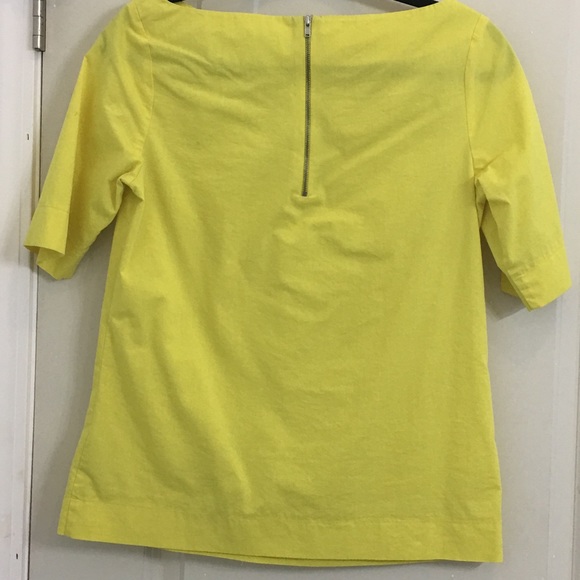 Eye-Catching Blouse - Picture 2 of 4